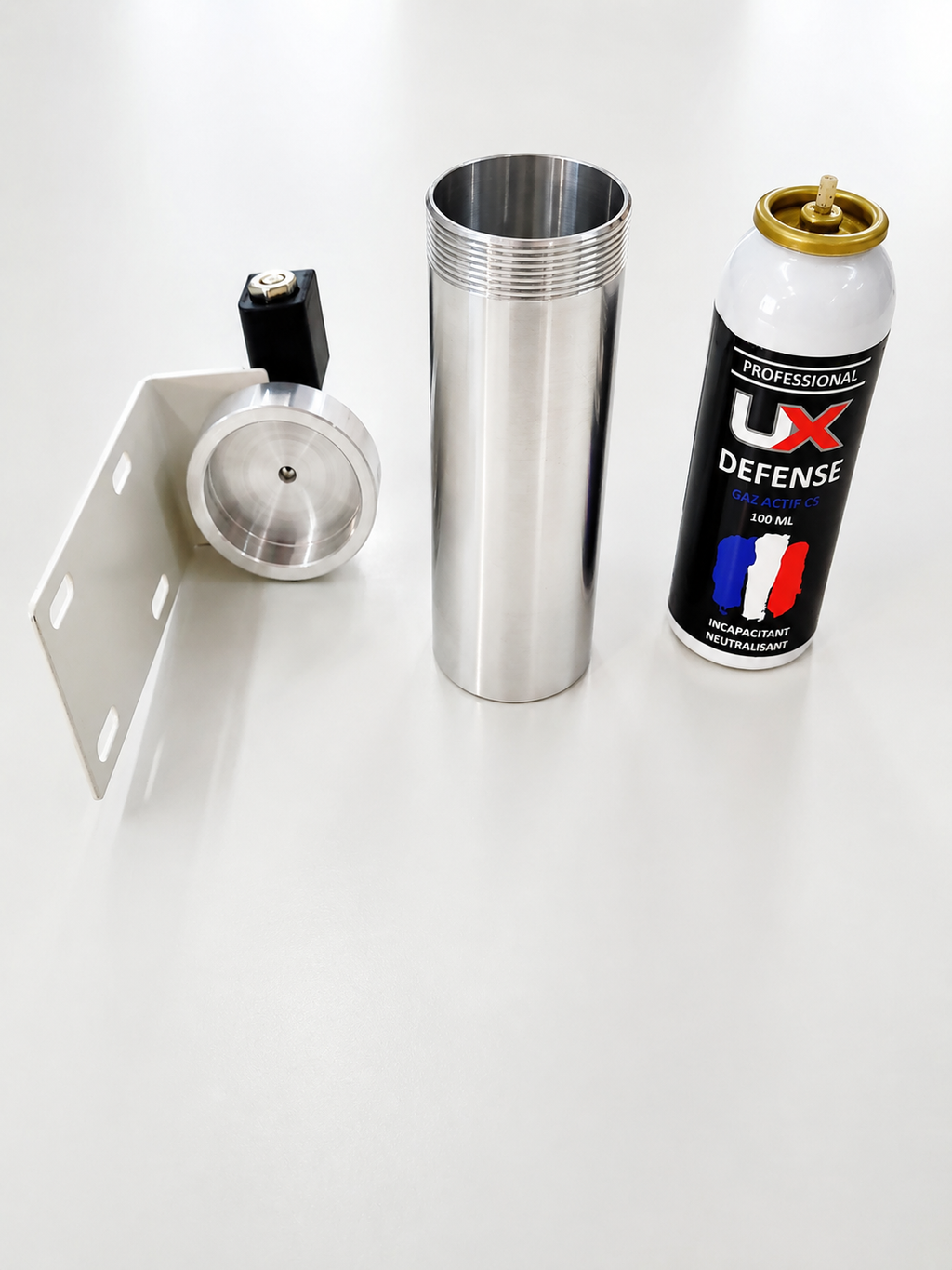 Diffuseur de gaz lacrymogène CS filaire 100 ml 450 m3 dissimulé dans les canons à son